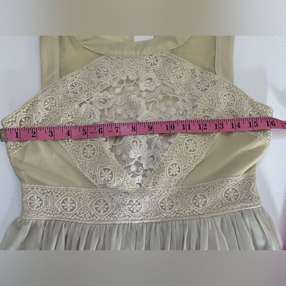 Gianni Bini Champagne Tulle Mini dress in Size Medium - Picture 14 of 15